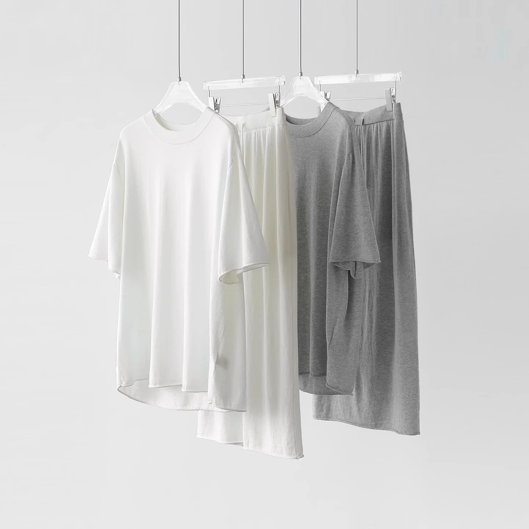 轻透柔糯卷边针织中袖套衫茧型半裙套装