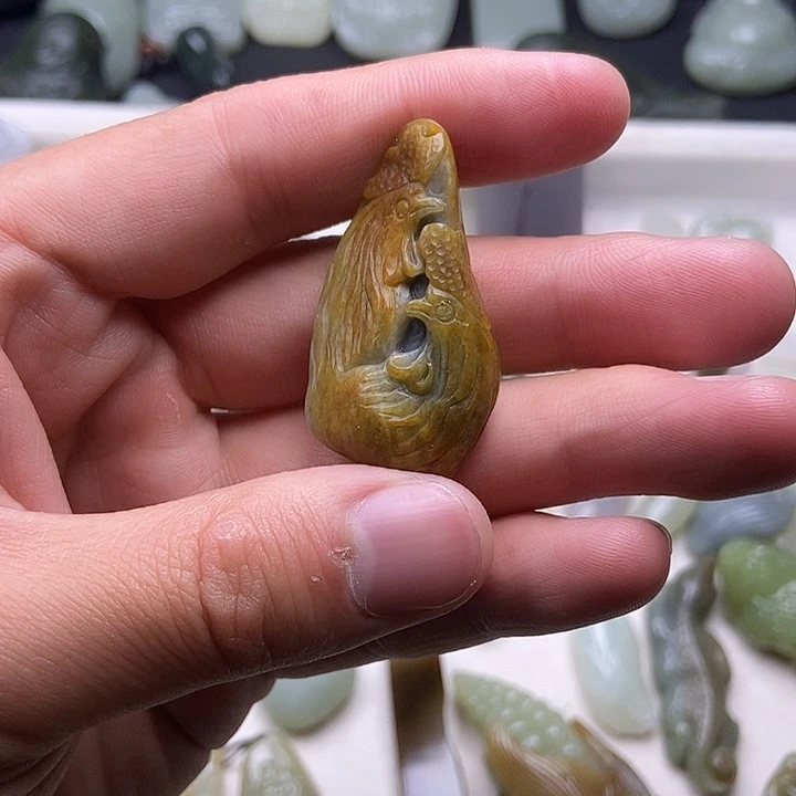 未镶嵌和田玉挂件