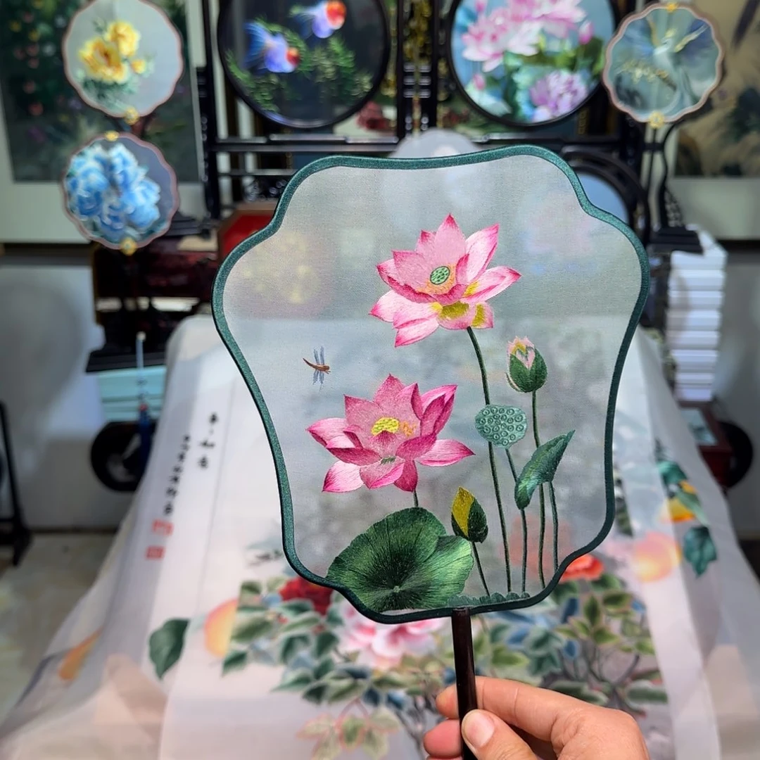 刺绣刺绣工艺精湛