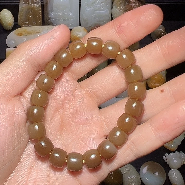 毛***仰和田玉（糖玉）未镶嵌颈饰