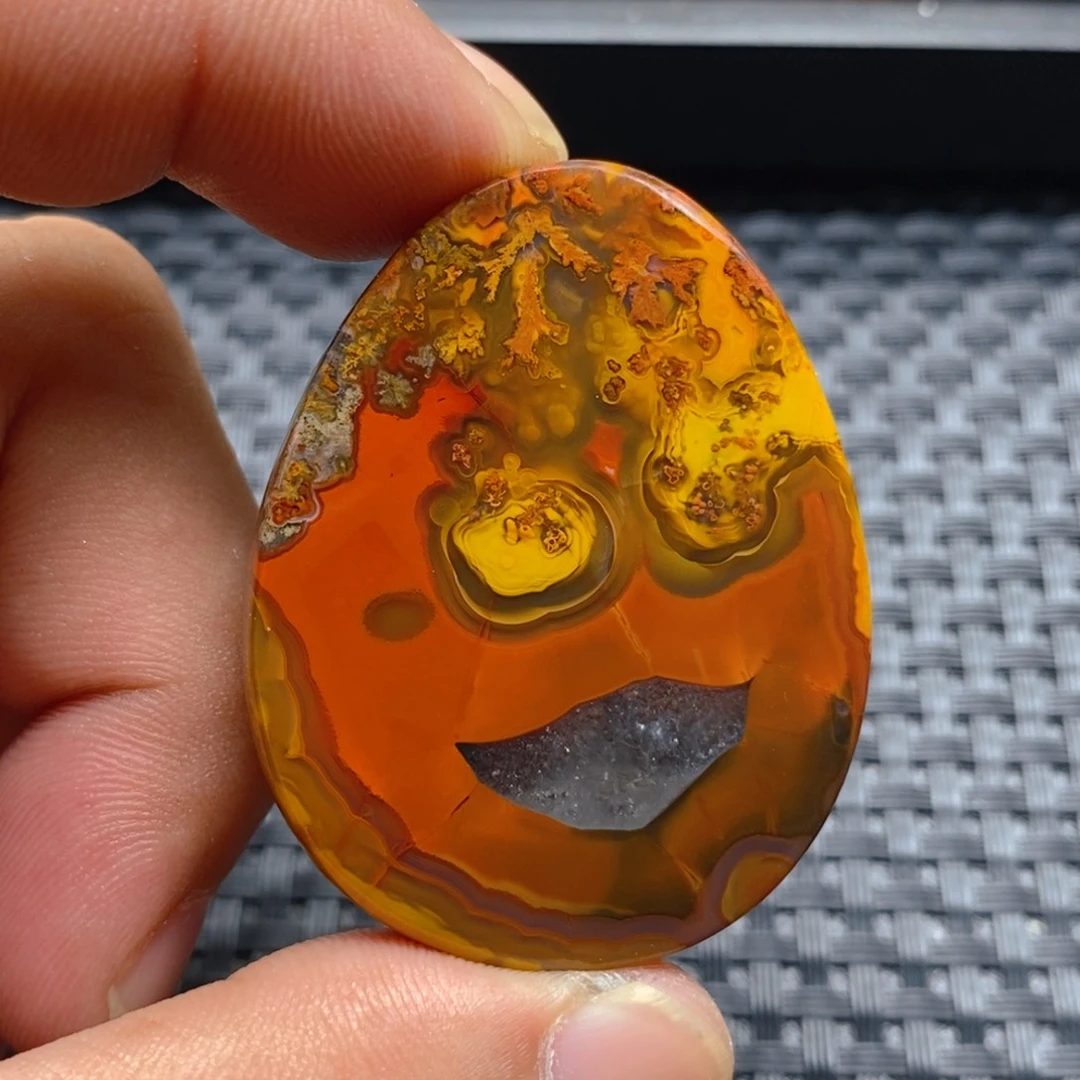 冒***鼎玛瑙/玉髓未镶嵌颈饰