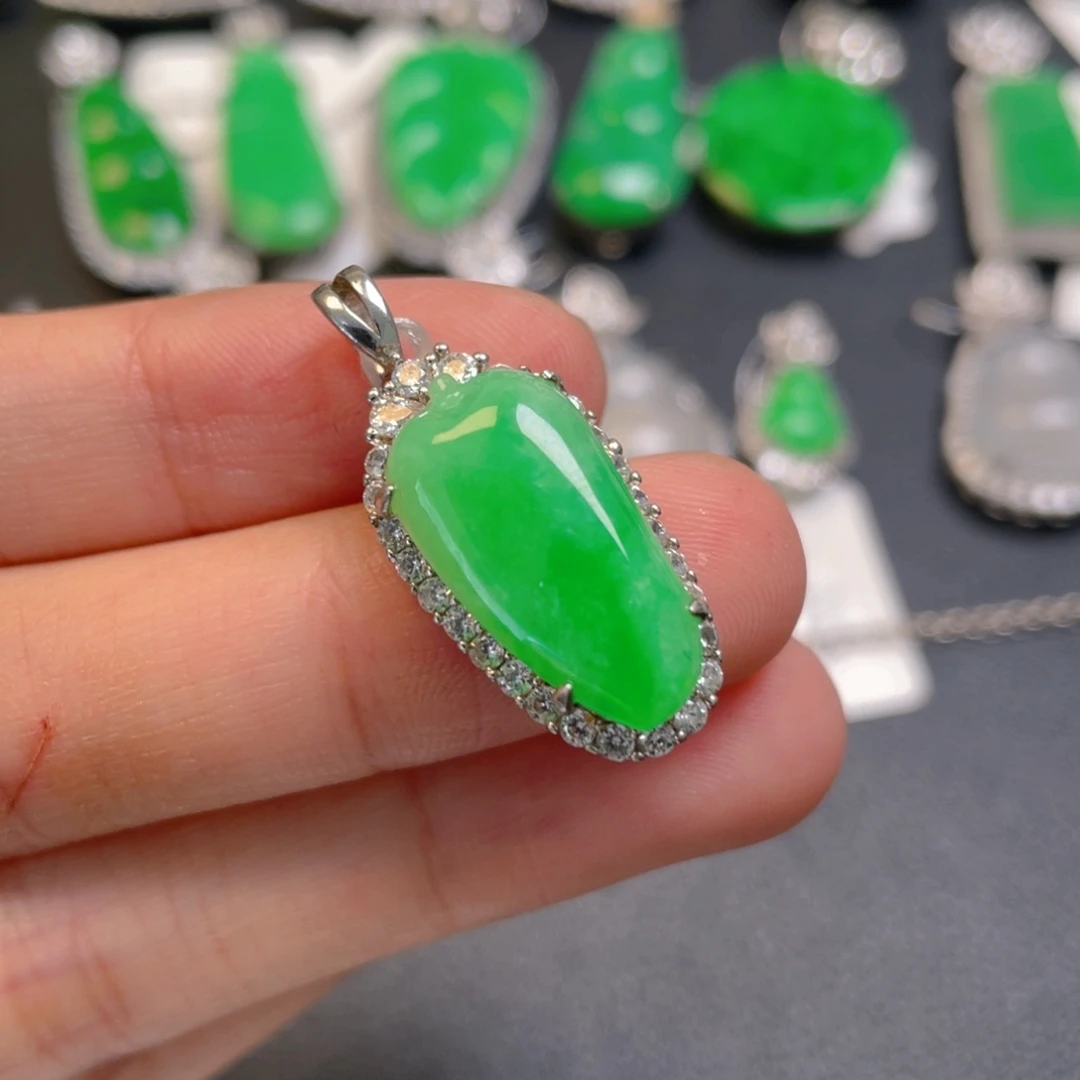 翡翠银S925镶嵌颈饰