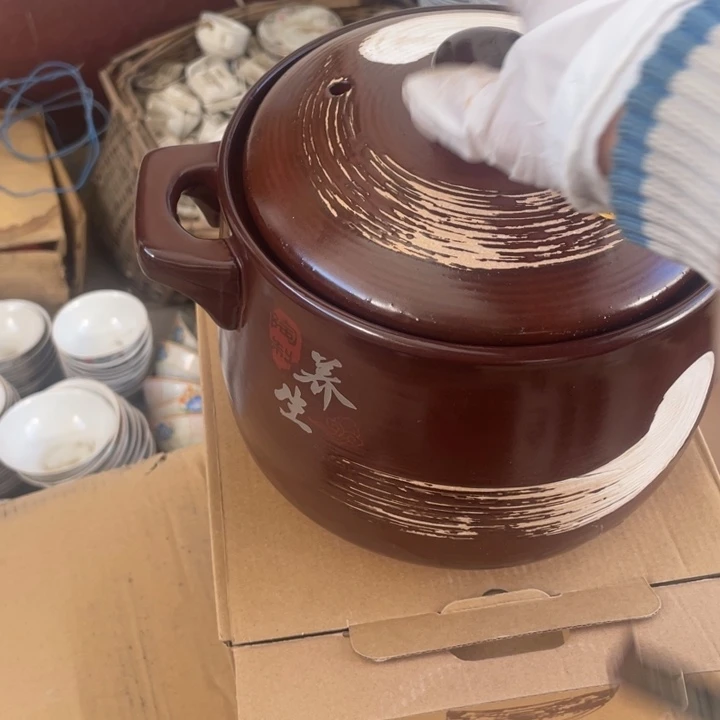摆件陶瓷盘子碗砂锅都有