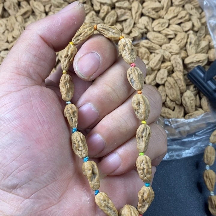 左***手核桃文玩木质核桃手串