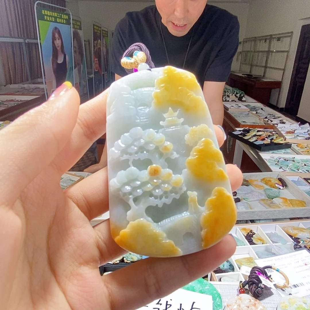 翡翠未镶嵌颈饰翡翠