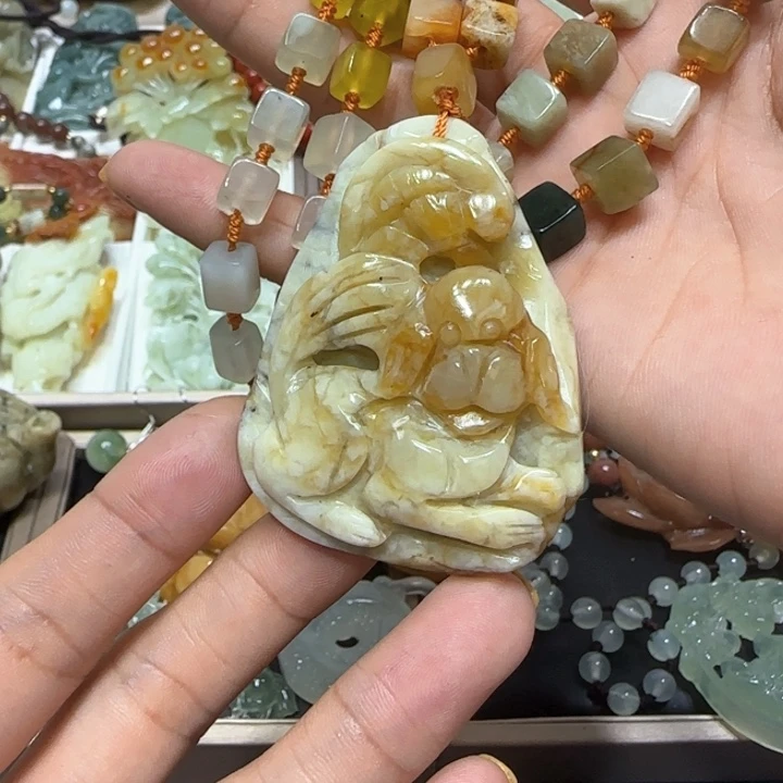 蛇纹石玉未镶嵌吊坠