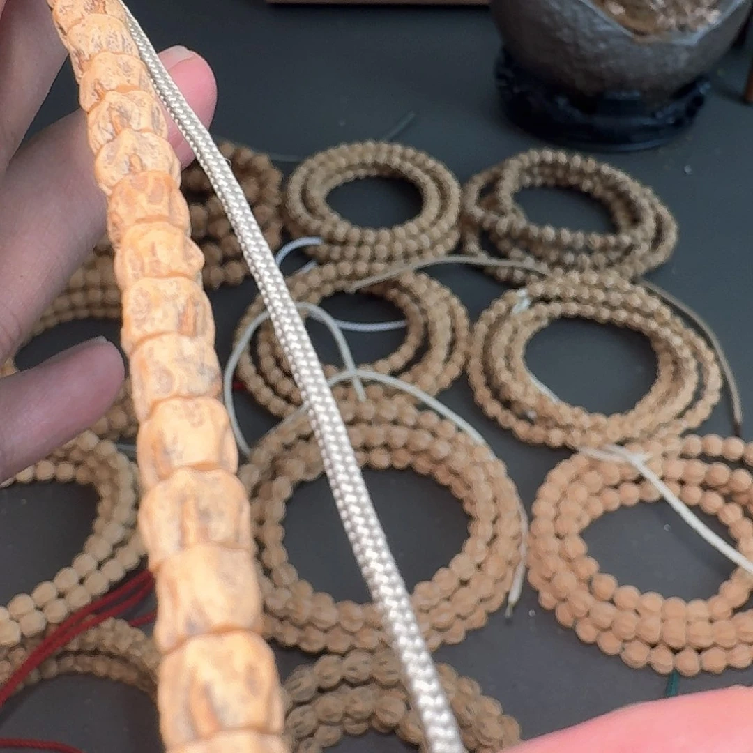 柏香籽/百香籽吊坠l****岁