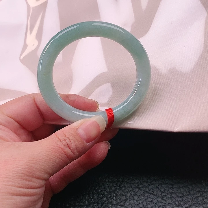 翡翠手镯未镶嵌翡翠079