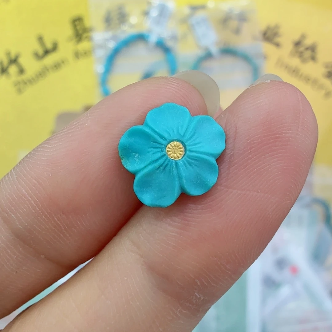 未镶嵌绿松石珠宝奇石