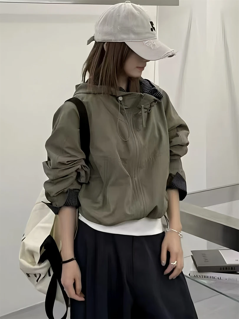 美式格子拼接冲锋衣短外套女2025秋季新款宽松休闲百搭连帽冲锋衣