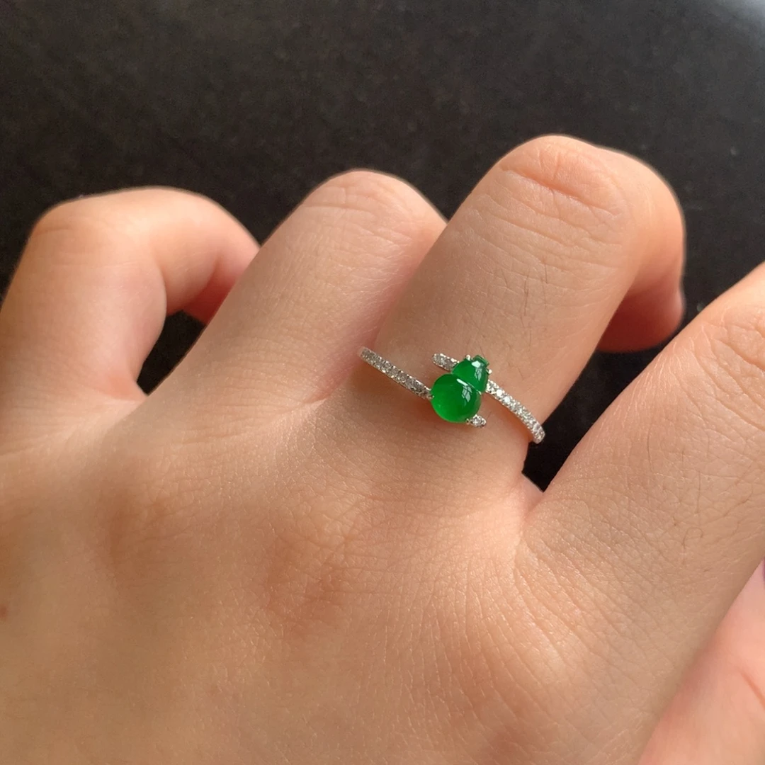 翡翠18K金镶嵌戒指天然翡翠