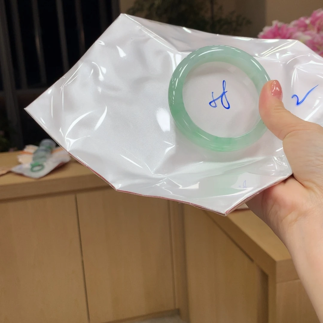 未镶嵌手镯翡翠不退不换