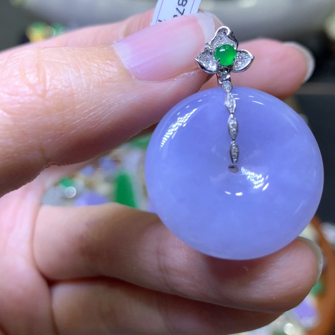 【闪购商品】翡翠颈饰18K金镶嵌翡翠吊坠项链