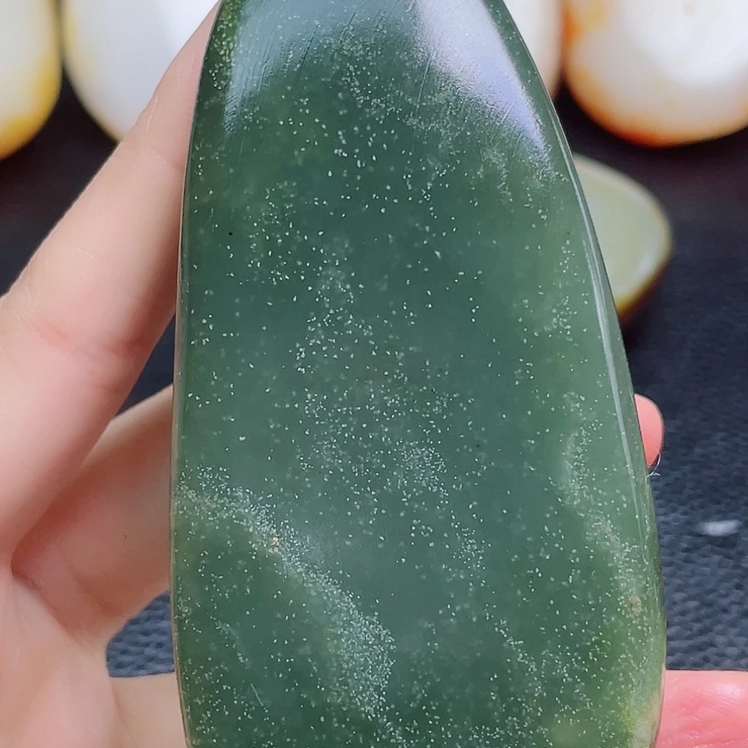 和田玉未镶嵌珠宝奇石