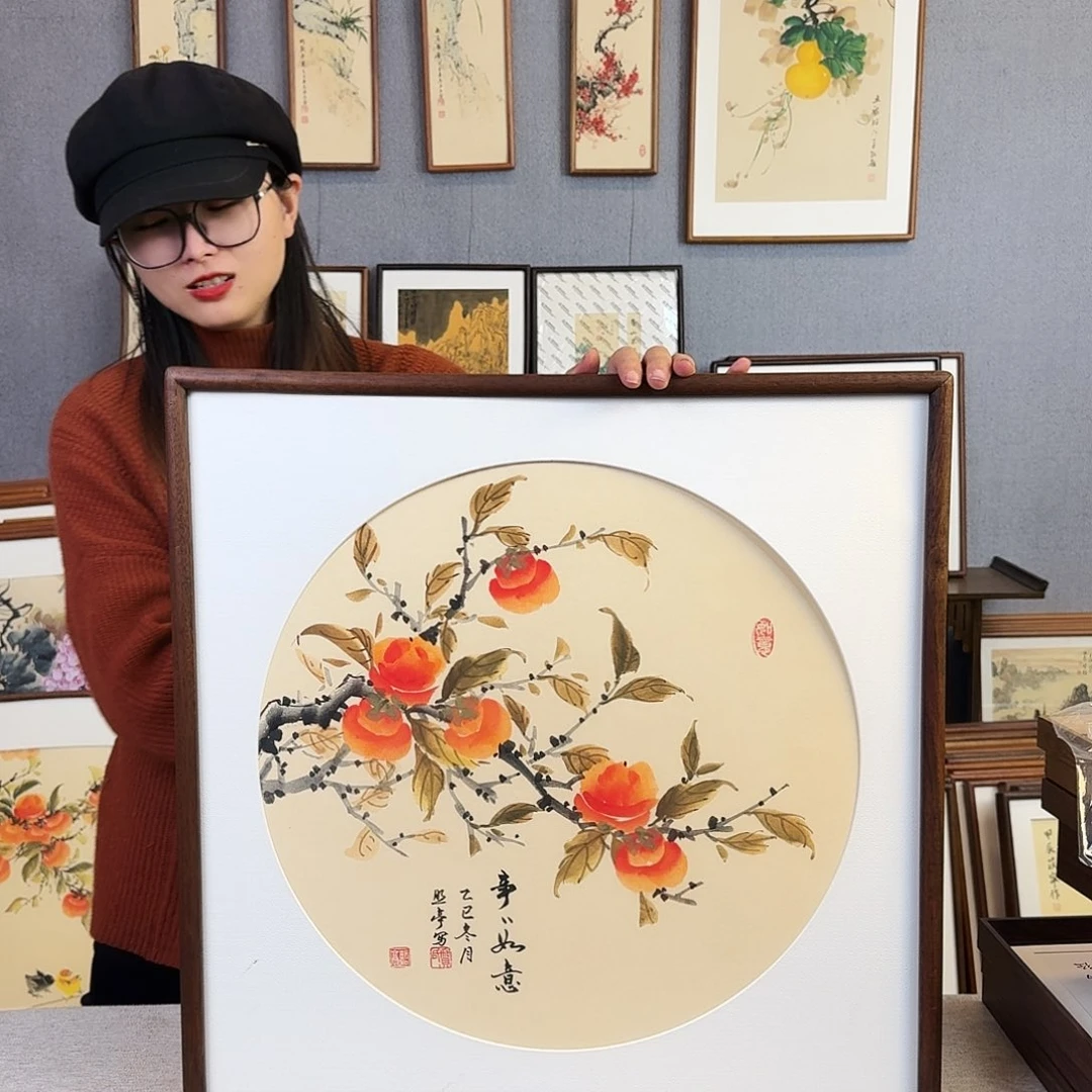 国画手绘带框尺寸： 53*53