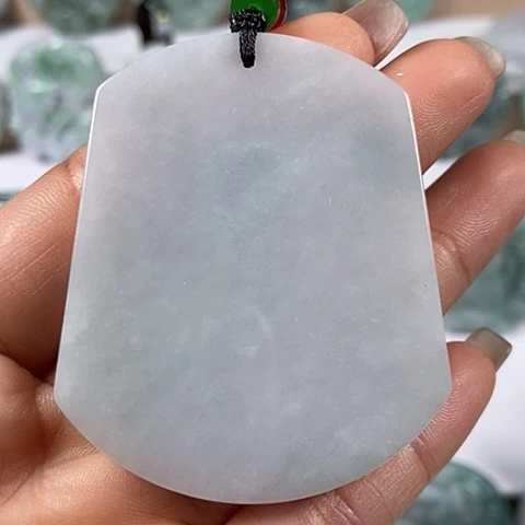 翡翠颈饰未镶嵌无事牌福利