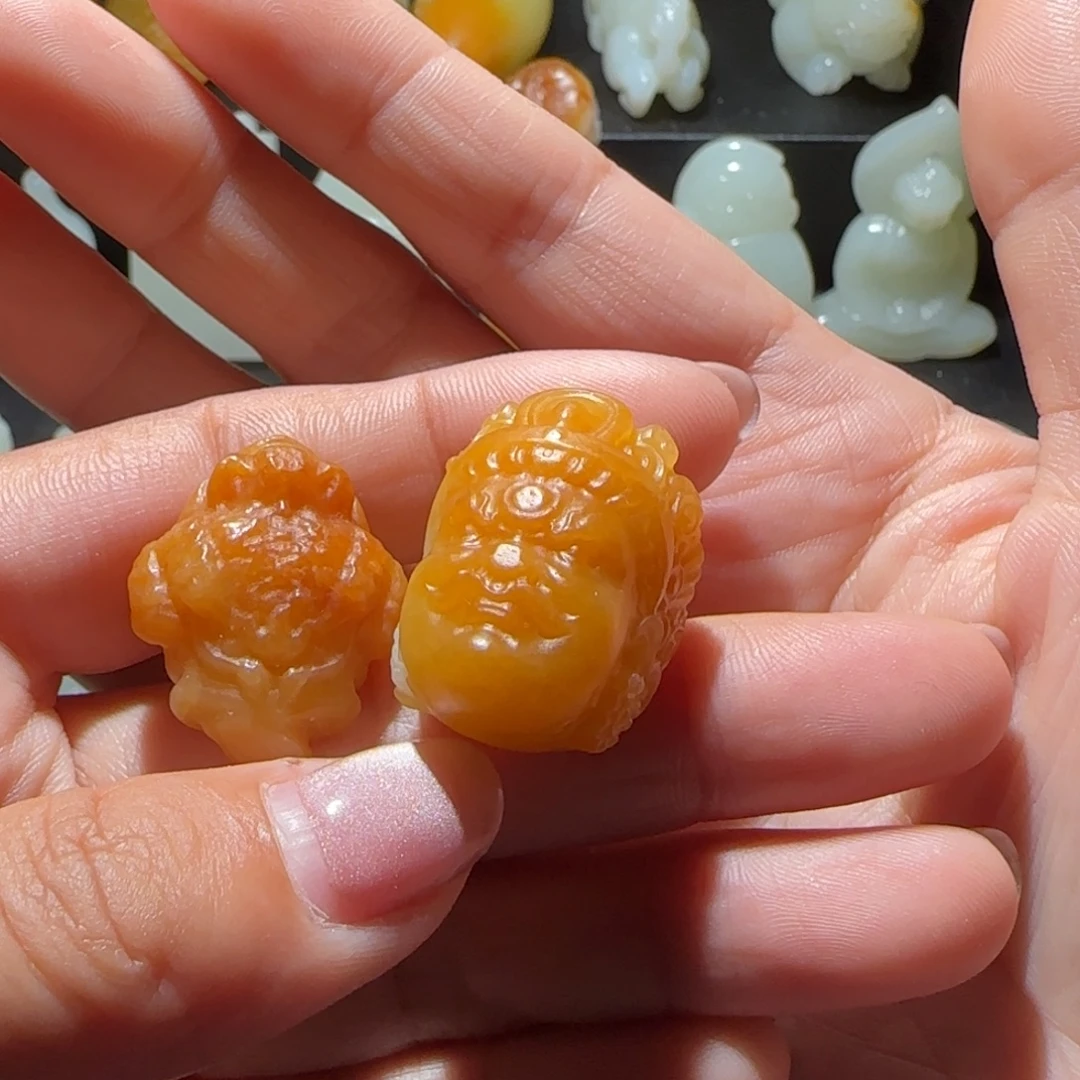 海***上和田玉未镶嵌颈饰