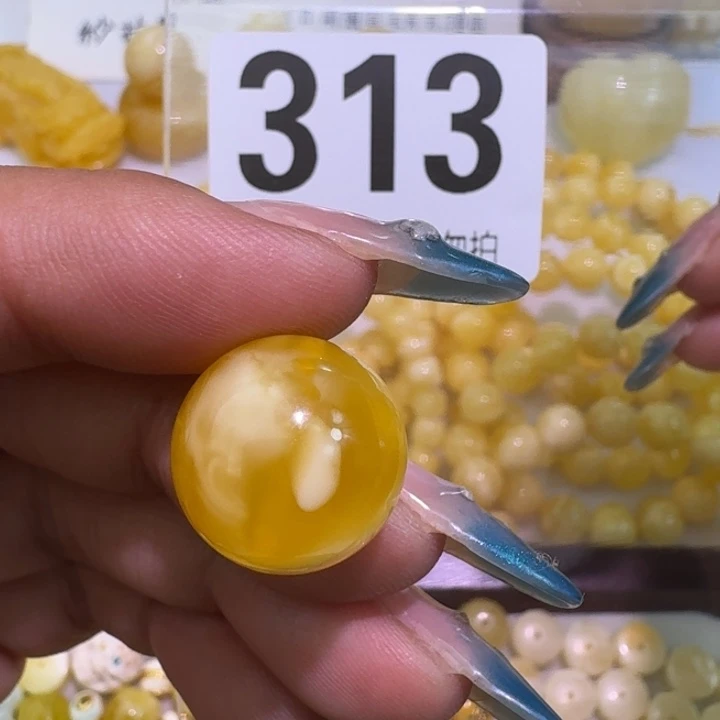 裸石琥珀未镶嵌15.5瑕疵