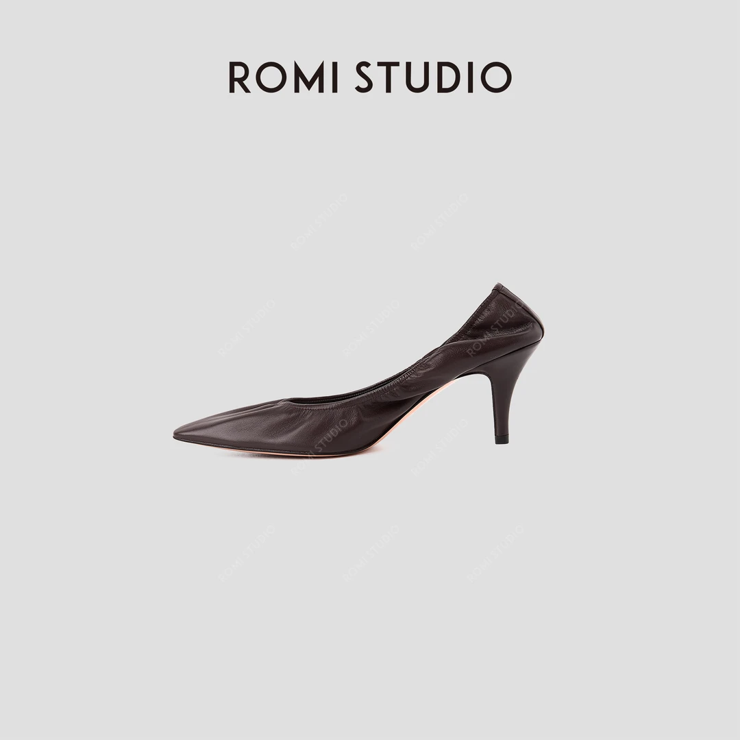 ROMI STUDIO 羊皮革大底褶皱尖头高跟鞋 RWCRP32598