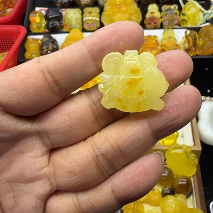 蜜蜡未镶嵌颈饰汤姆杰瑞