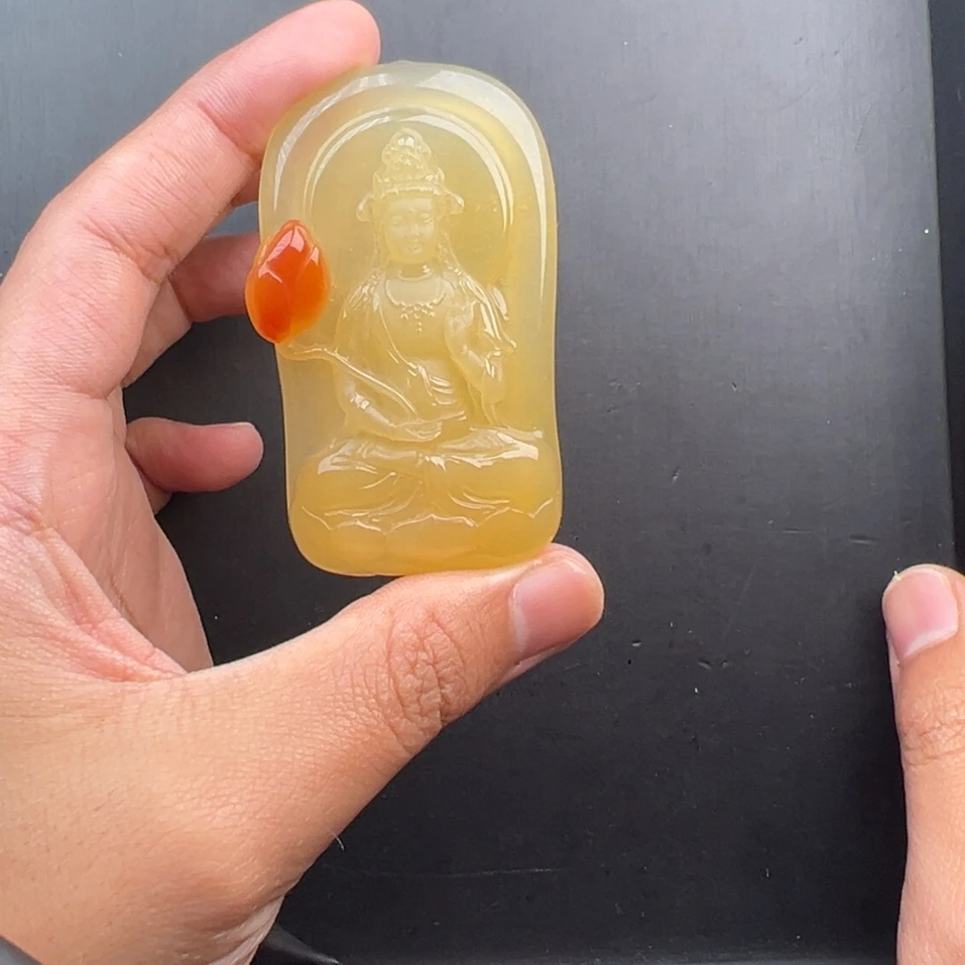 石英质玉（黄龙玉）未镶嵌颈饰