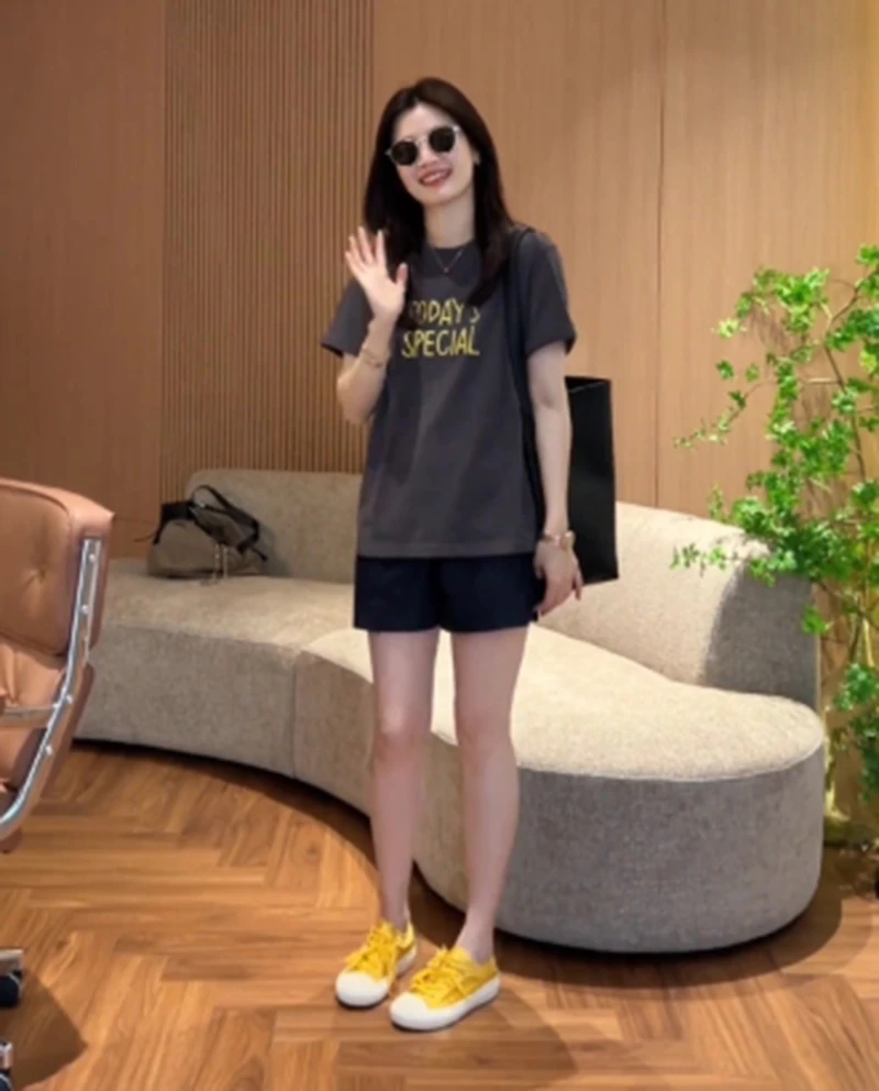 时尚减龄设计感字母印花短袖夏季美式休闲百搭短裤显瘦圆领两件套