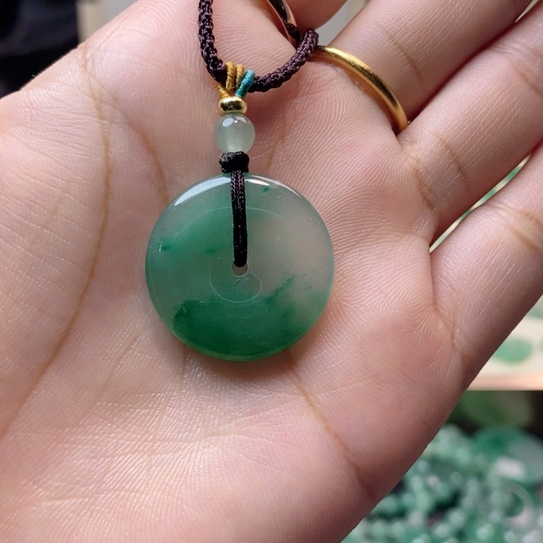 石英质玉颈饰未镶嵌