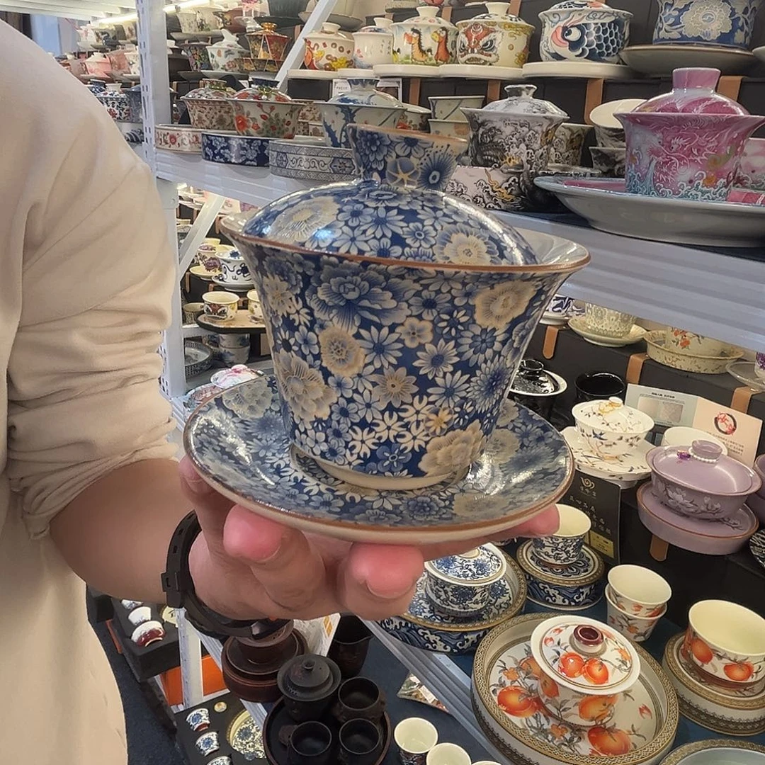 这些盖碗很漂亮！！！