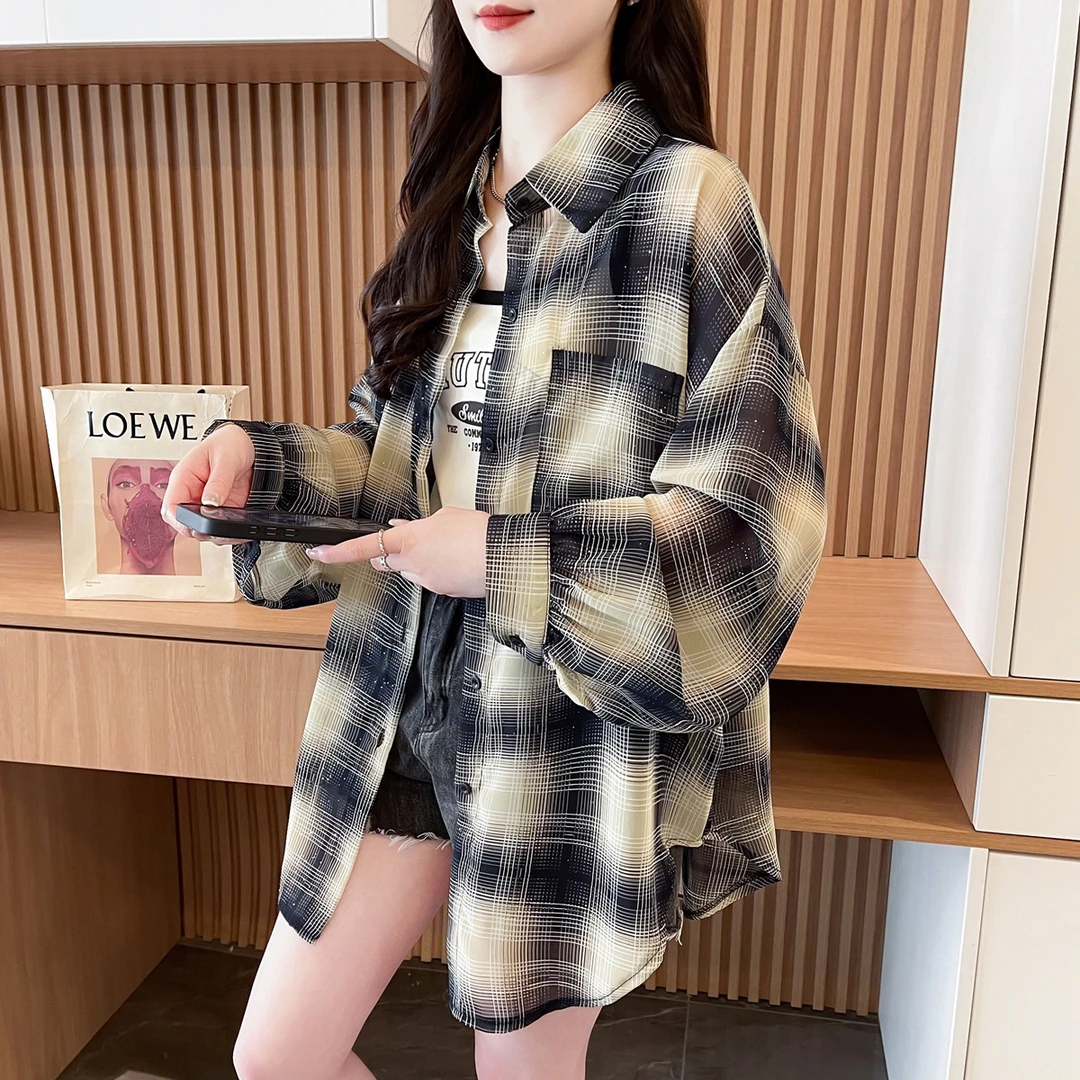 夏季薄款防晒衬衫女新款韩版宽松大码显瘦洋气百搭亮闪闪格子衬衫