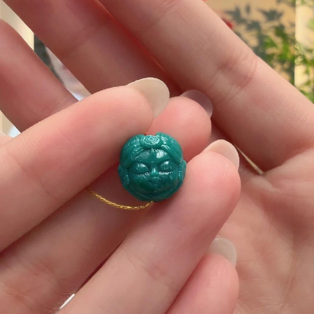 绿松石未镶嵌颈饰