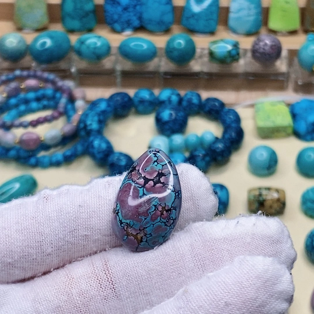 绿松石未镶嵌珠宝奇石