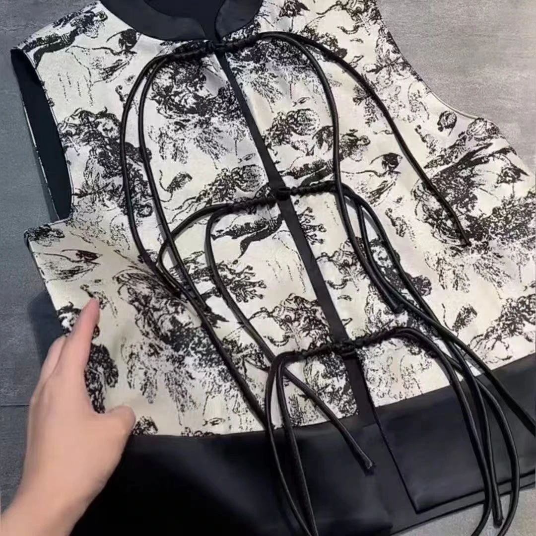 孤品下单备注中式黑色马甲女春秋季国风洋气盘扣提花坎肩