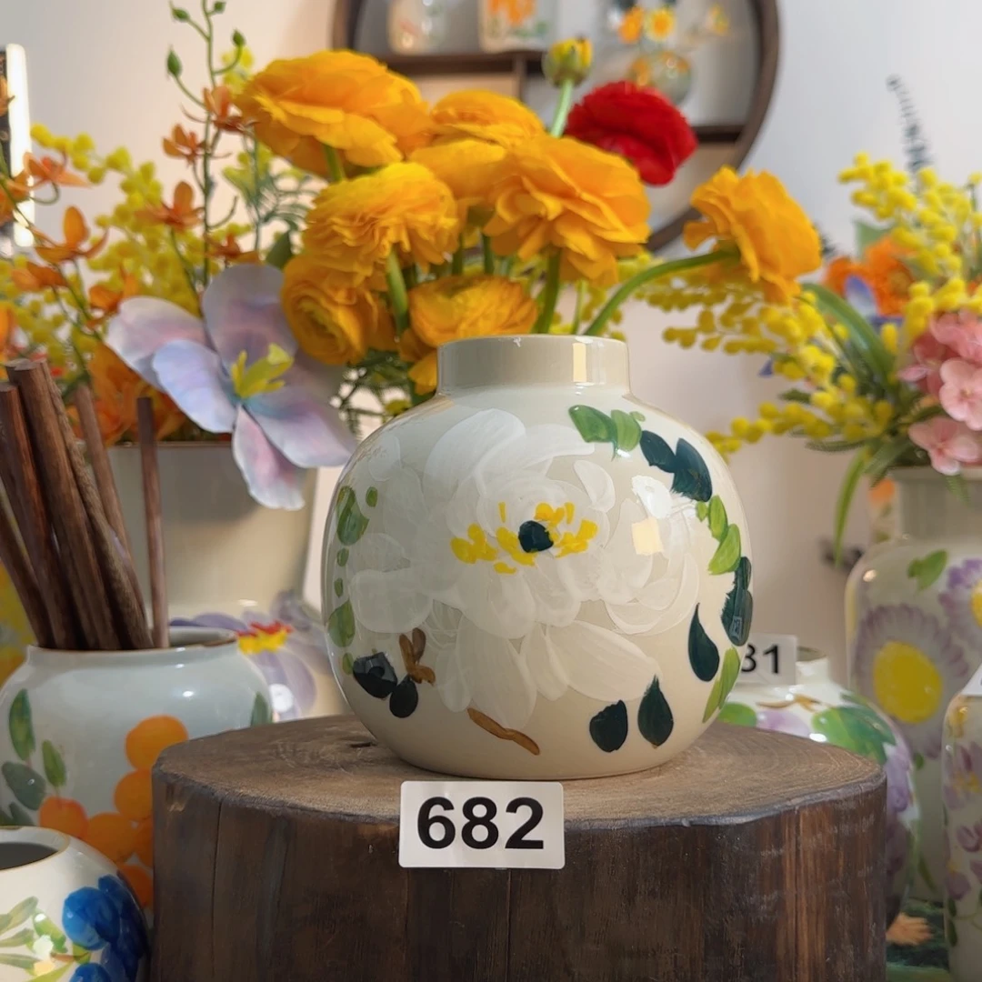 摆件景德镇陶瓷手绘小花瓶摆件无孔