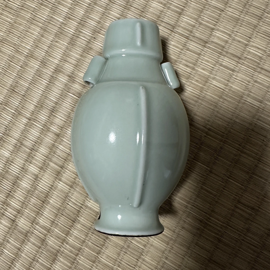 一件器型美工艺精的瓶