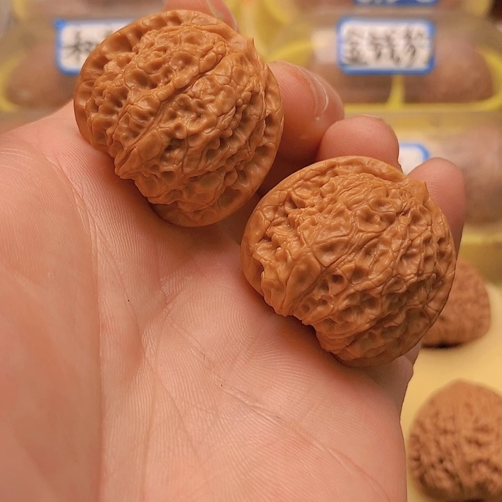 文玩核桃把件36血麒麟