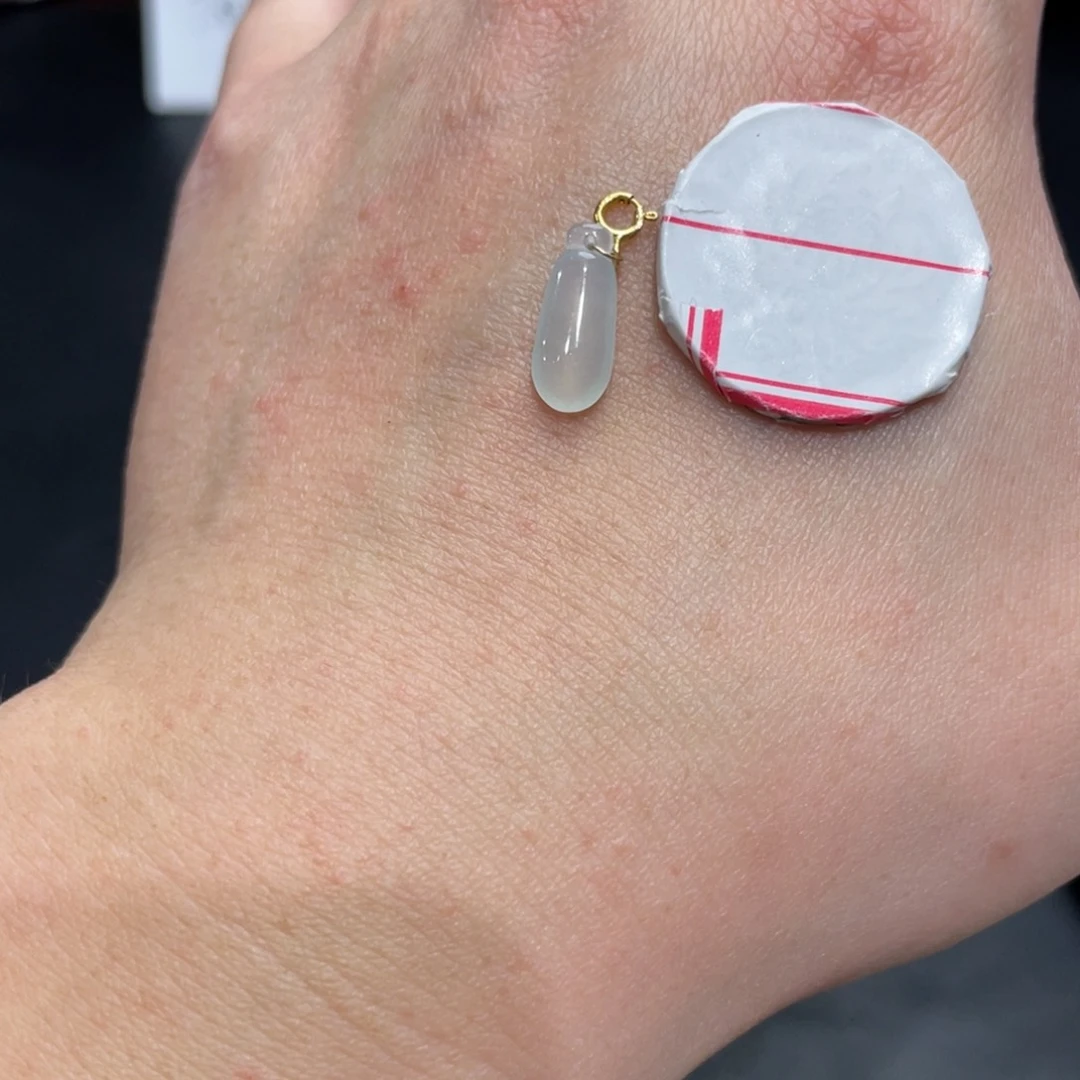 翡翠颈饰18K金镶嵌多样性