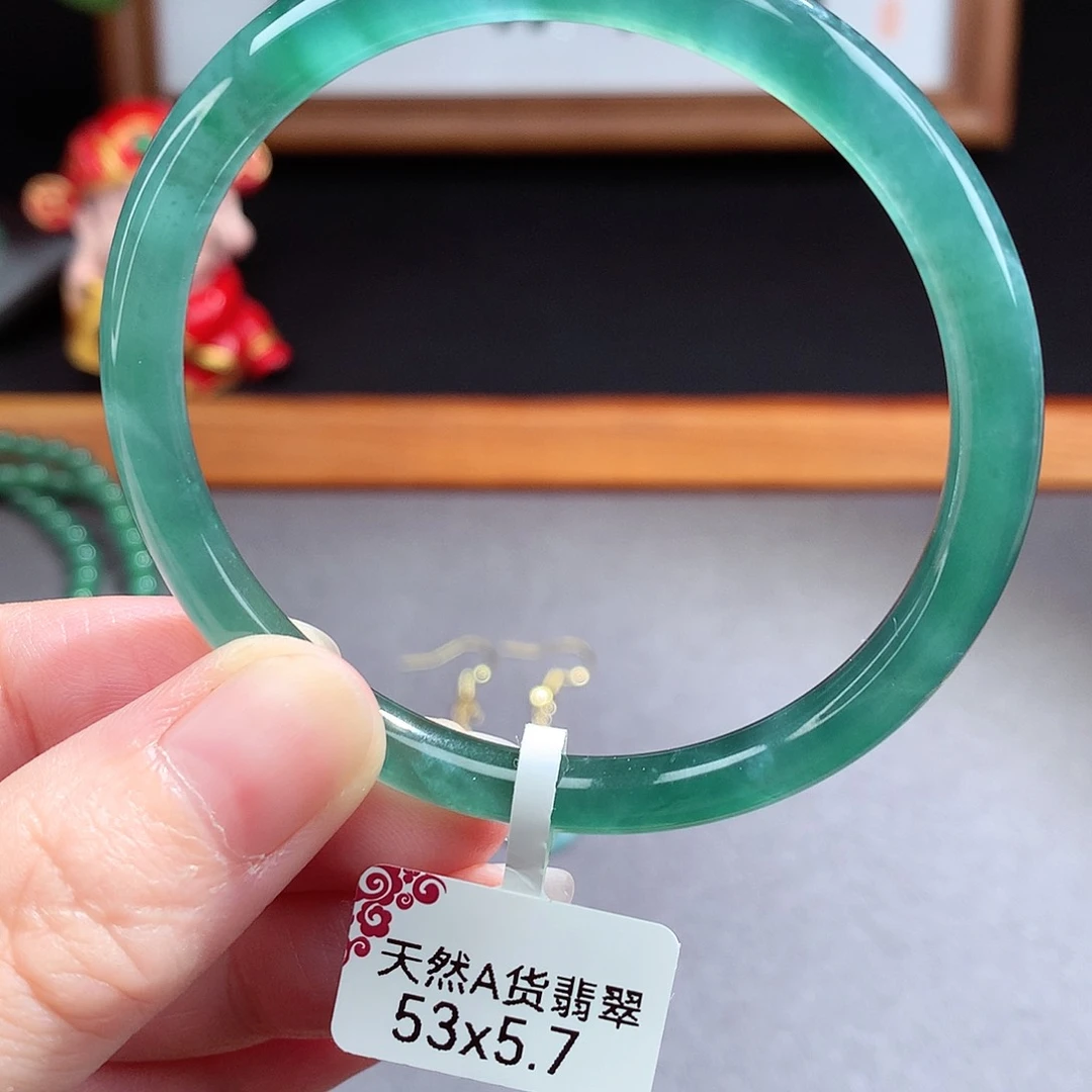 翡翠手镯（圆镯）未镶嵌