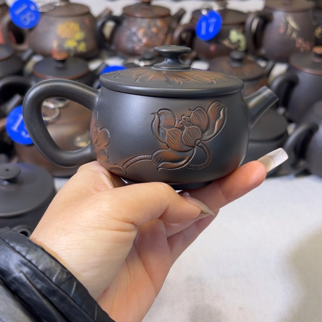 【闪购商品】问*红泥 微瑕 容量 120c c