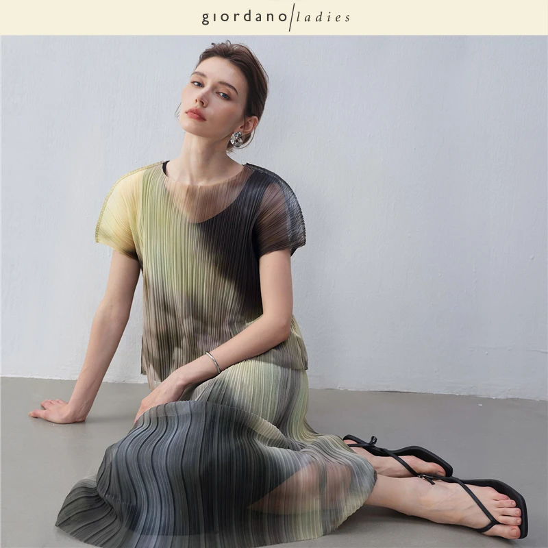 giordano ladies 轻奢云彩压褶印花圆领蝙蝠袖上衣套装女02345007