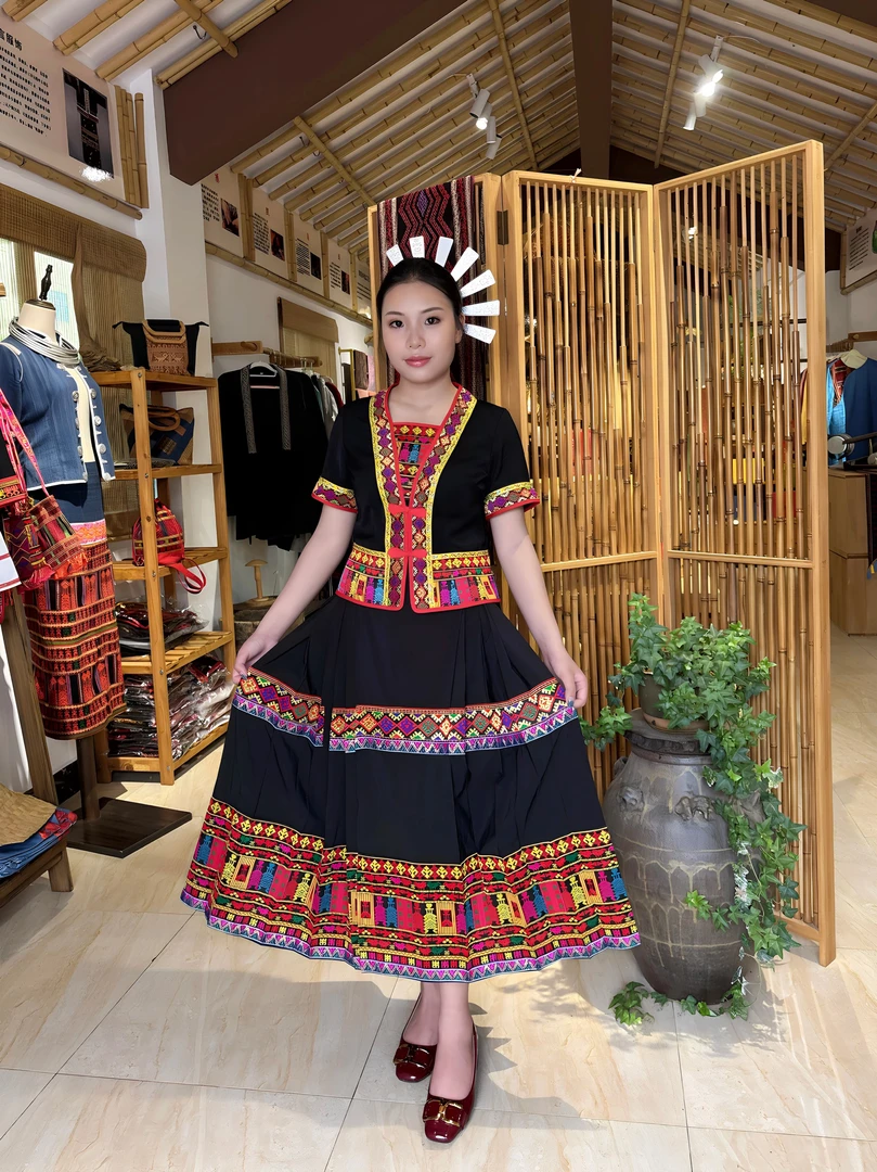 黎族改良服饰民族风复古时尚修身重工百褶姐妹纹马面裙套装