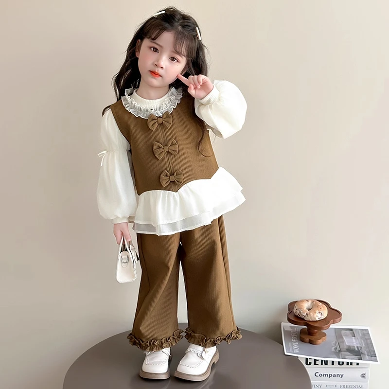 女童套装春秋款2025新款洋气时髦儿童女宝宝巨好看条绒秋季三件套