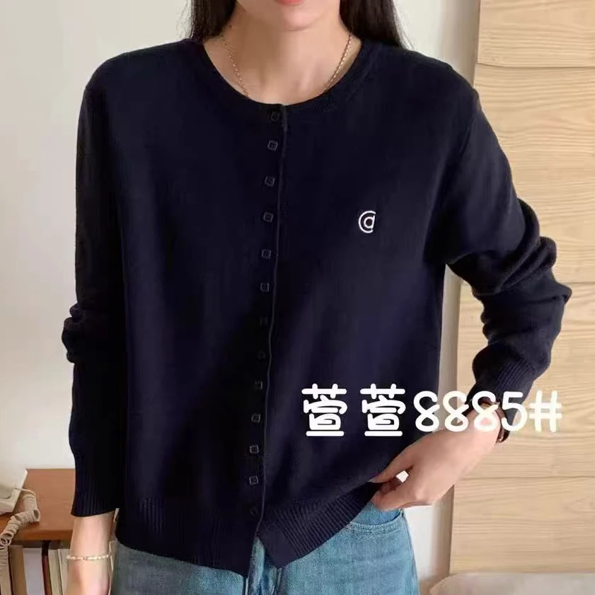 8885时尚简约纯色针织衫（衣长56左右）