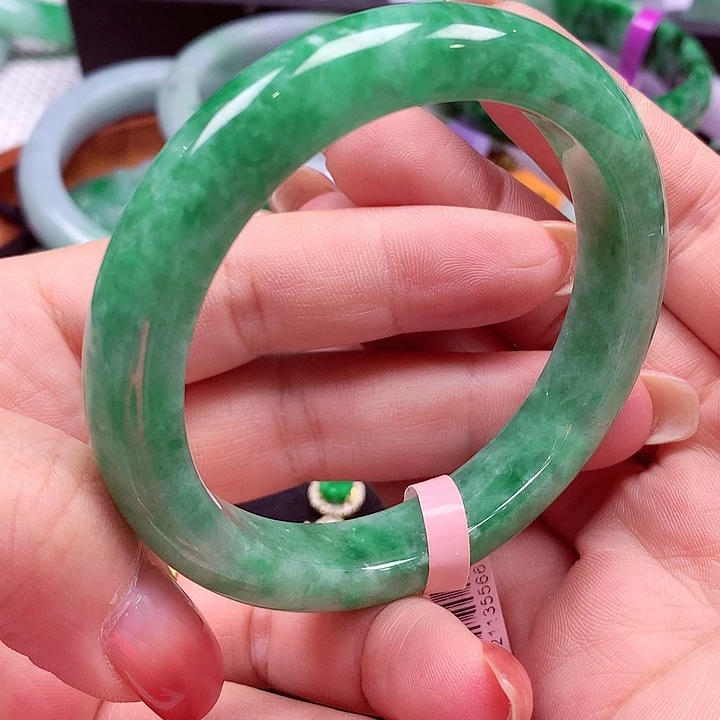 翡翠未镶嵌手镯翡翠手镯