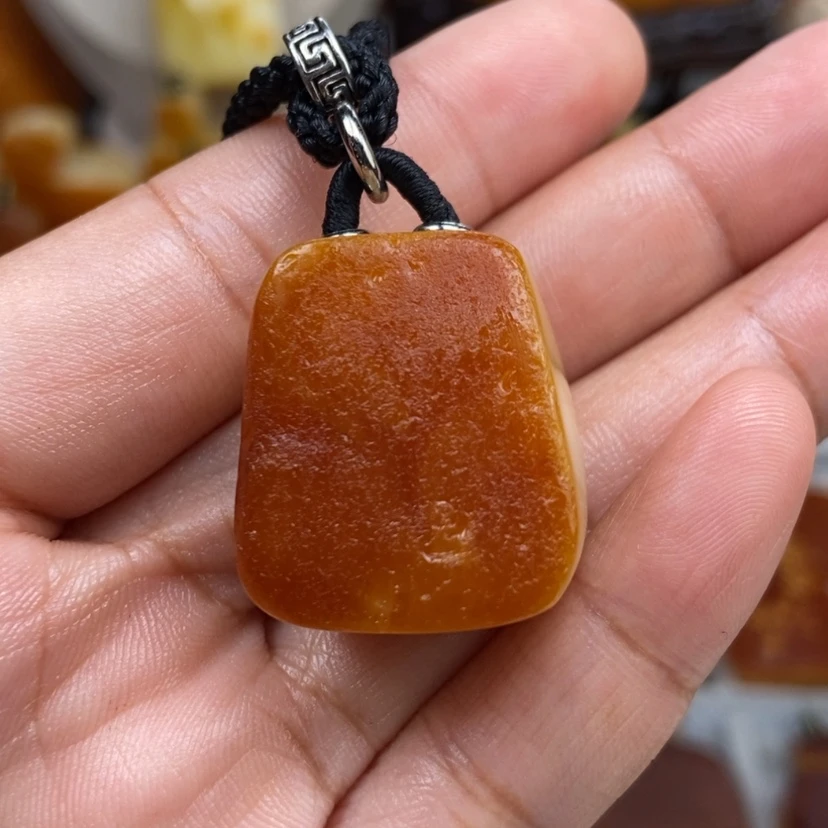 【闪购商品】琥珀颈饰未镶嵌