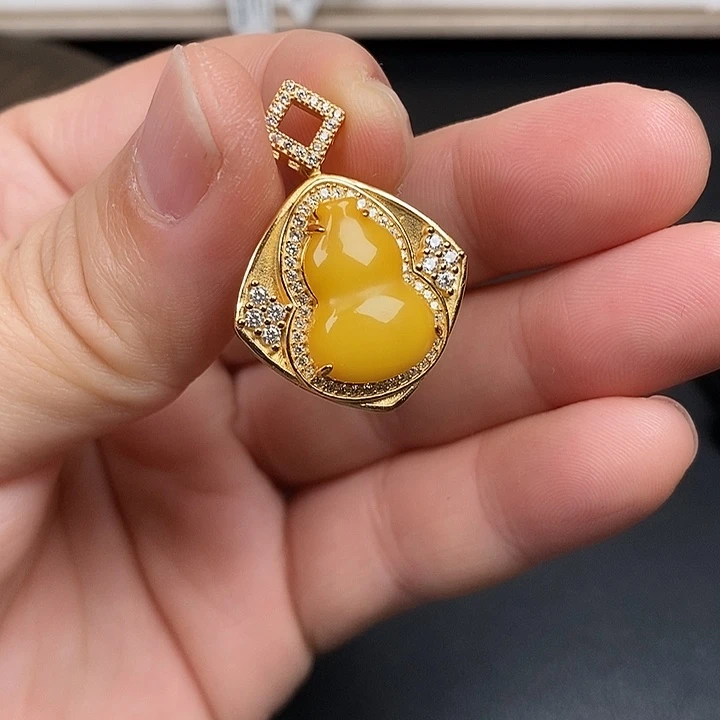 蜜蜡银S925镀金镶嵌吊坠(不含链)