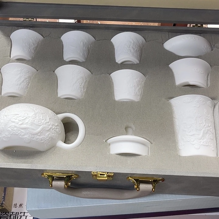 孤品茶具套装等。