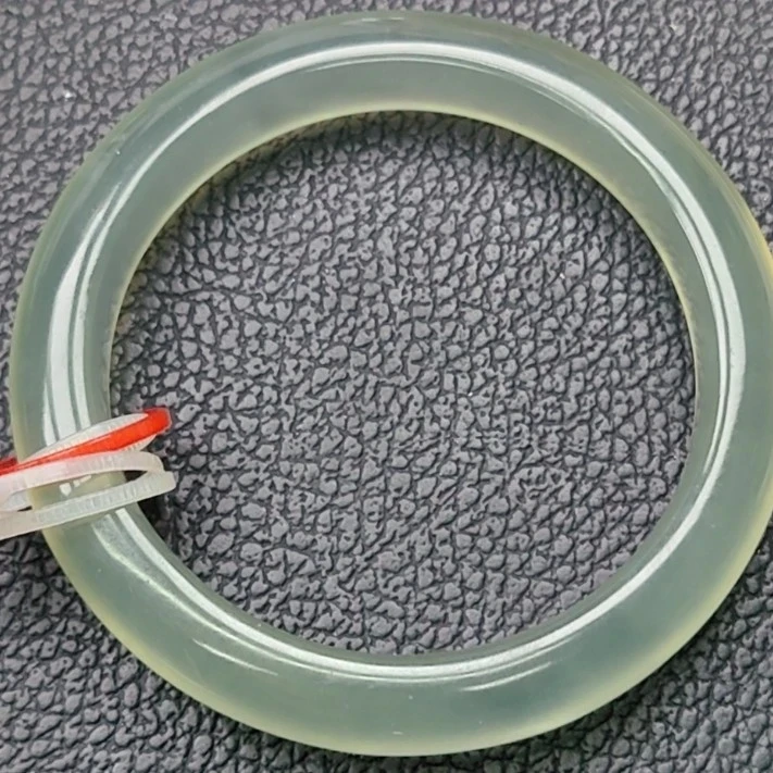 纯天然岫玉手镯！拍好找客服备注圈口！