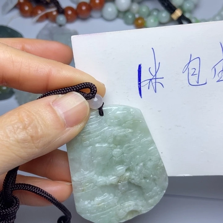 翡翠颈饰未镶嵌异翡翠