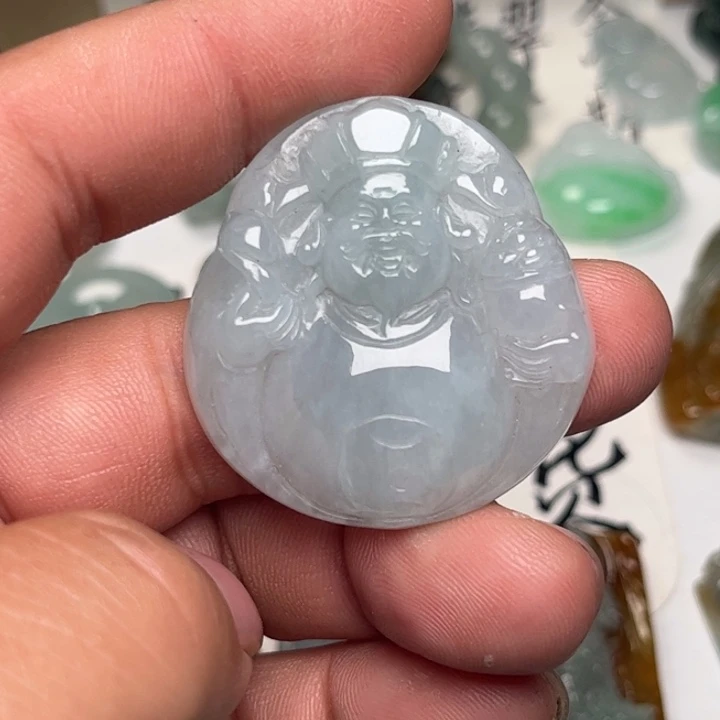 翡翠未镶嵌颈饰财神