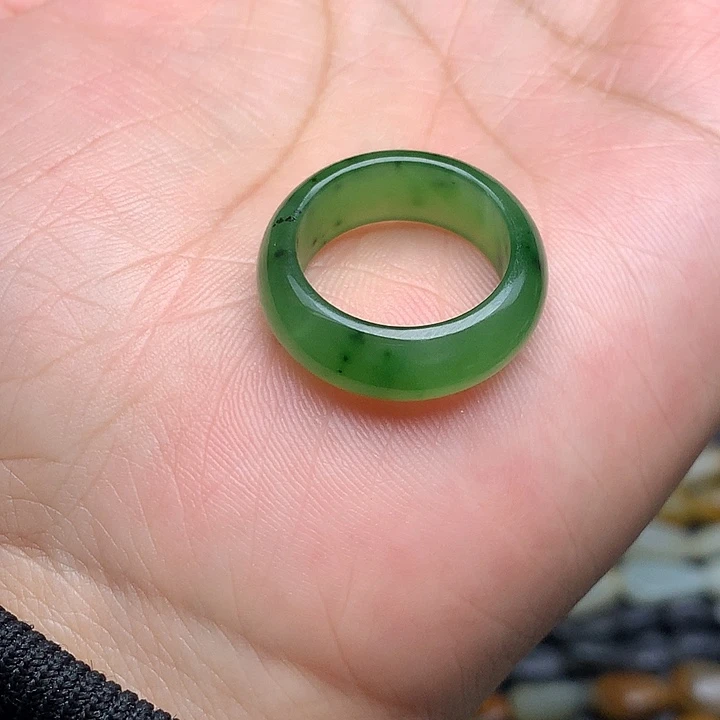 和田玉未镶嵌手串